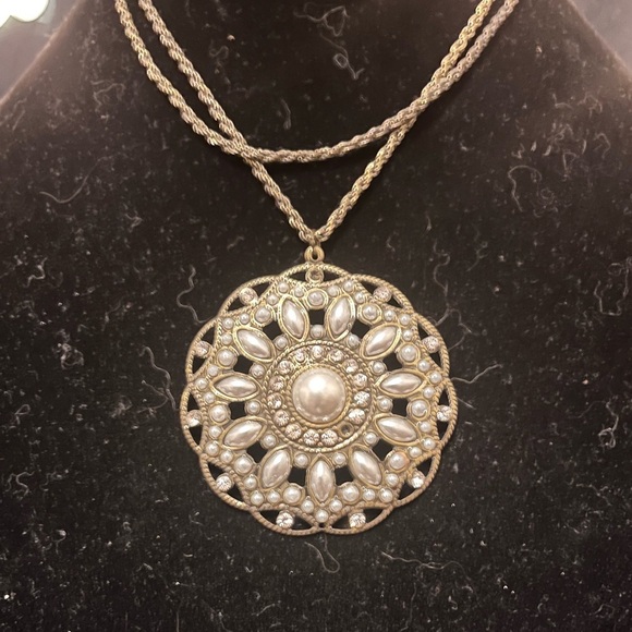 Ornate Antique Gold/Brass Necklace w/ Pearl Accents - Picture 3 of 10